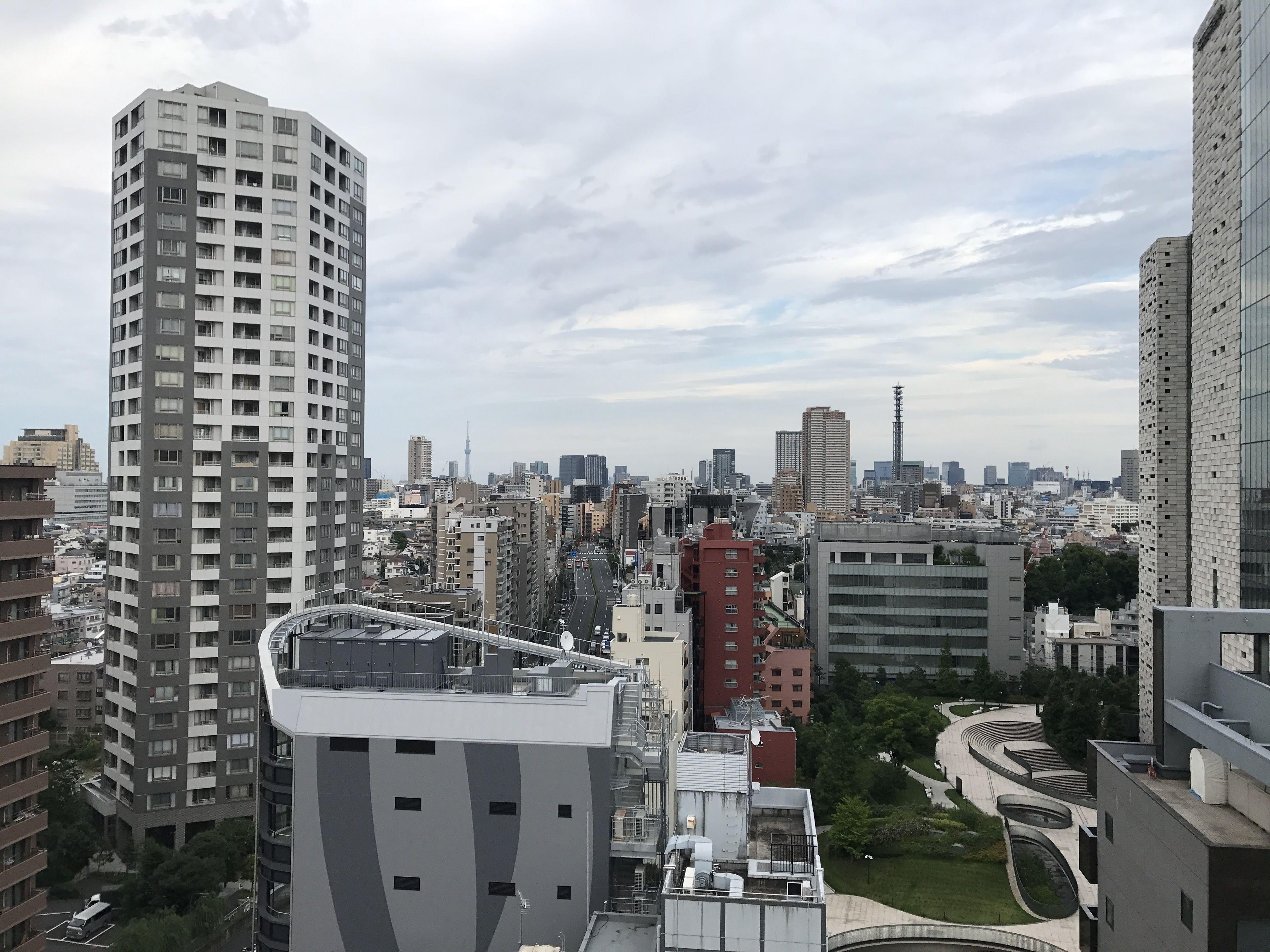 E Hotel Higashi Shinjuku — Fotos 1